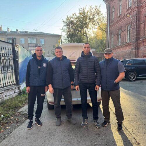 Денис Паслер поблагодарил уральских добровольцев, включенных в реализацию проектов по помощи новым регионам и участникам СВО
